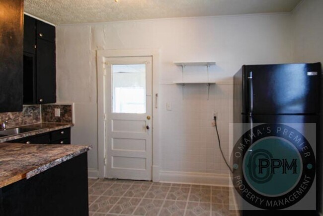 Building Photo - 4824 Webster St