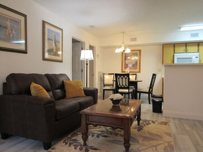 Building Photo - Venetian Palms 12640-1911