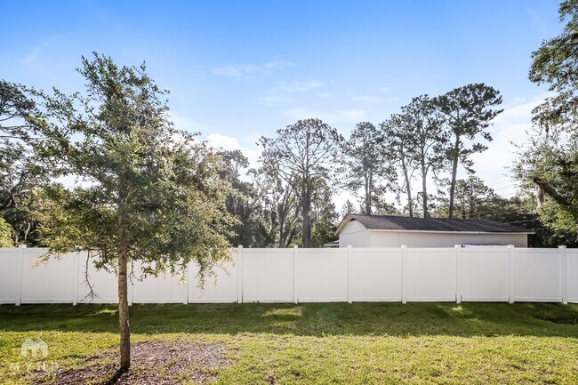 Building Photo - 12717 Camden Rd
