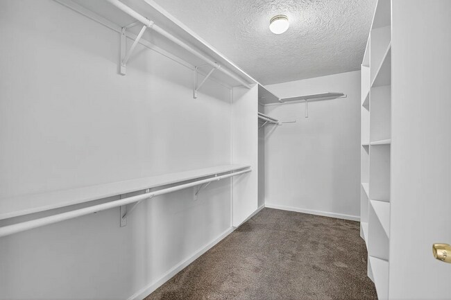 Building Photo - Impressive 5 bed/3 bath twin home in Chubbuck with just under 3000 square feet.