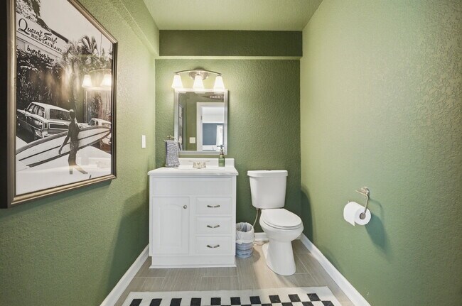Building Photo - The Norfolk Nomad Spacious 4BR Near Downtown, ODU