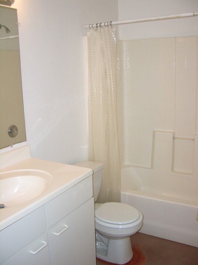 Building Photo - 272 E Calle Arizona