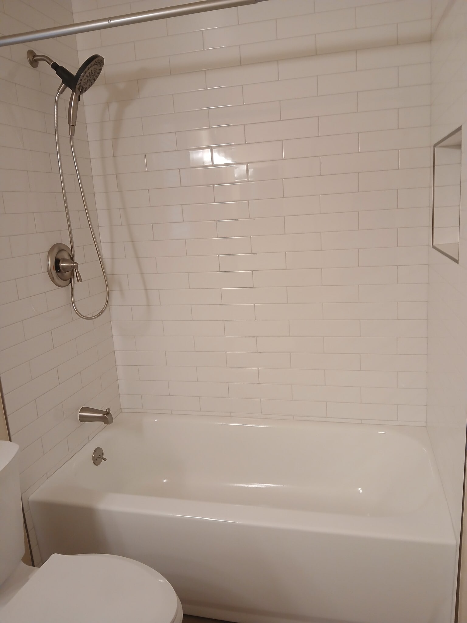 Bathtub - 2438 S Nadine St