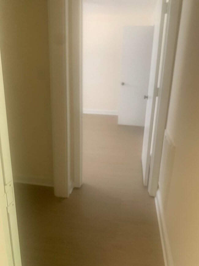 Building Photo - REMODELED NW RALEIGH TOWNHOME OFF LEESVILLE ROAD