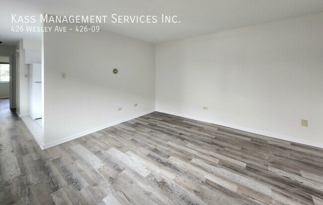 Building Photo - 426 Wesley Ave