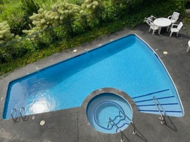 Building Photo - 2BR/2BA with ocean view