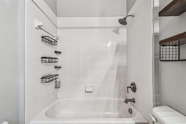 Building Photo - 8249 Cressida Ct