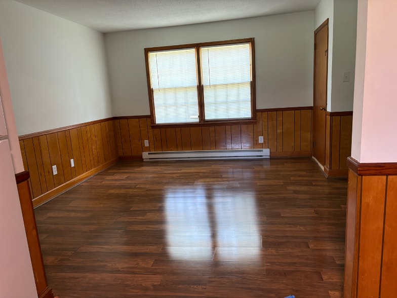 Building Photo - 337 S Fieldcrest Rd