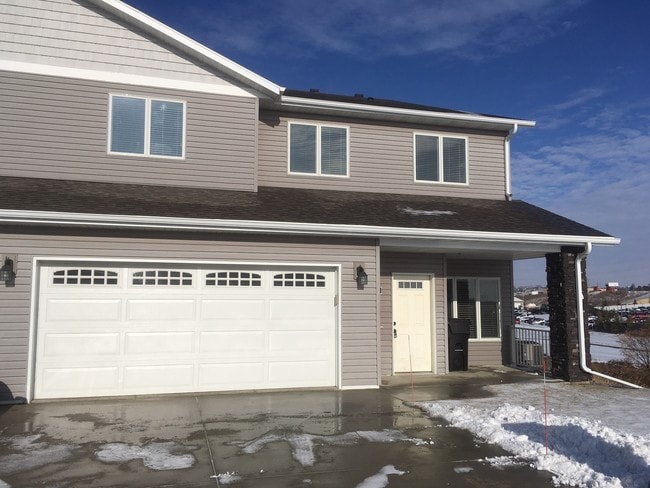 Building Photo - 1521 Sharloh LP