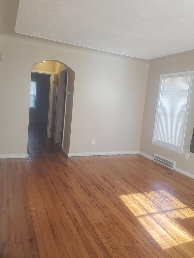 Building Photo - 12311 Laing St