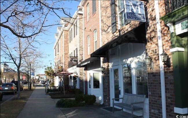 Primary Photo - 2922 Howard Ave