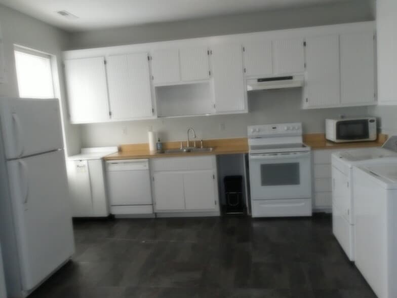 Kitchen - 2411 W Main St