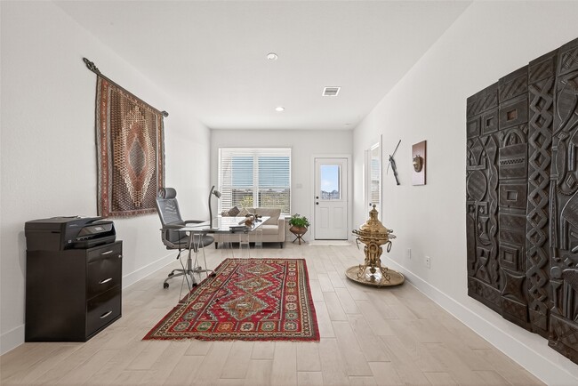 Building Photo - 21163 Medina River Dr