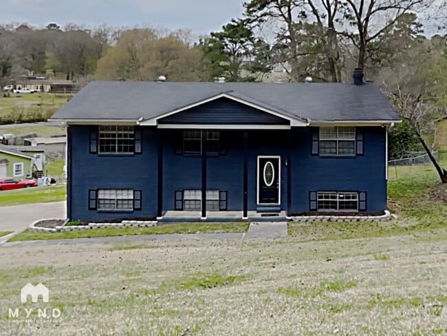 Building Photo - 808 Windover Pl