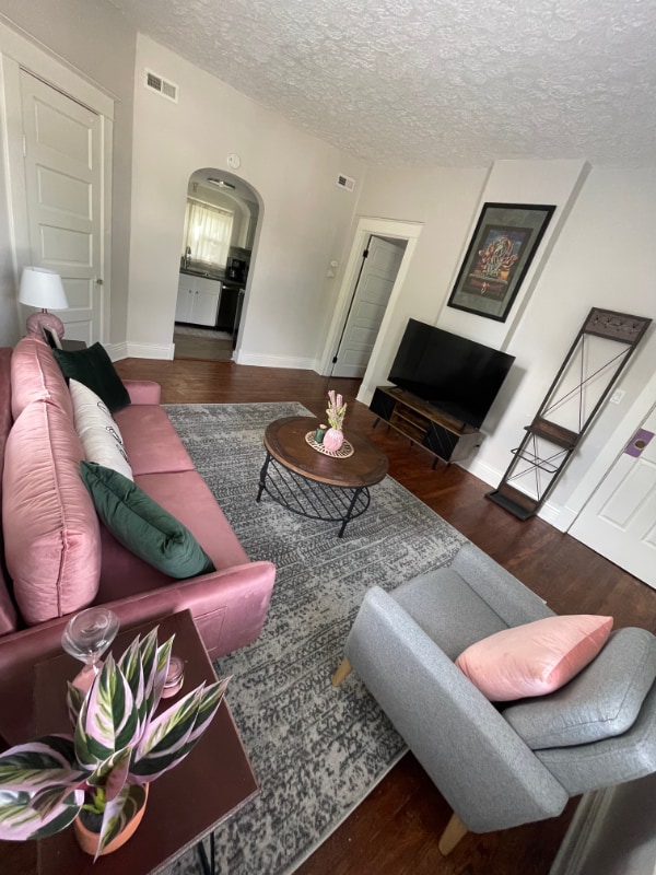 Building Photo - 920 Ash St