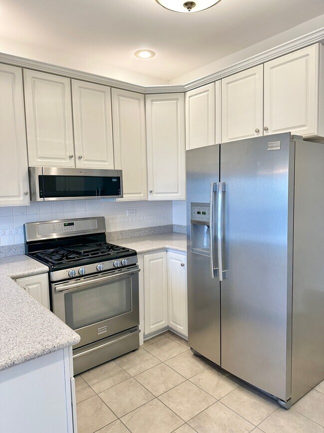 Building Photo - 224 Charlotte Pl