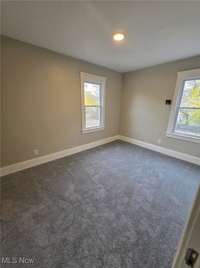 Building Photo - 7417 Linwood Ave