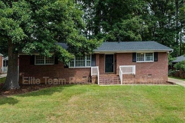 Primary Photo - 513 Webster Pl