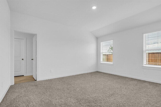 Building Photo - 30723 Skye Villa Ln