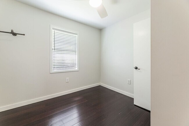 Building Photo - Charming & Updated Mid-Century 3 Bed/1 Bath in East Austin!