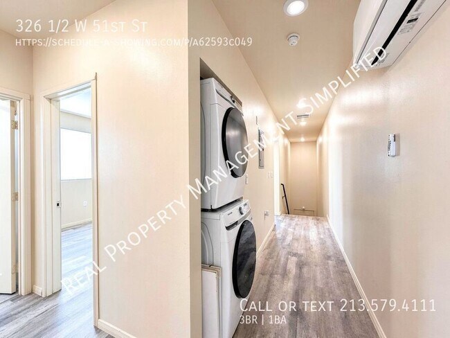 Building Photo - 326 1/2 W 51st St-