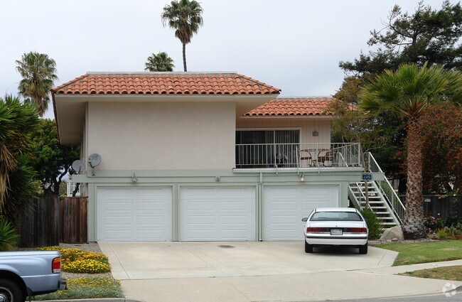Building Photo - 951-953 Seaside Ct