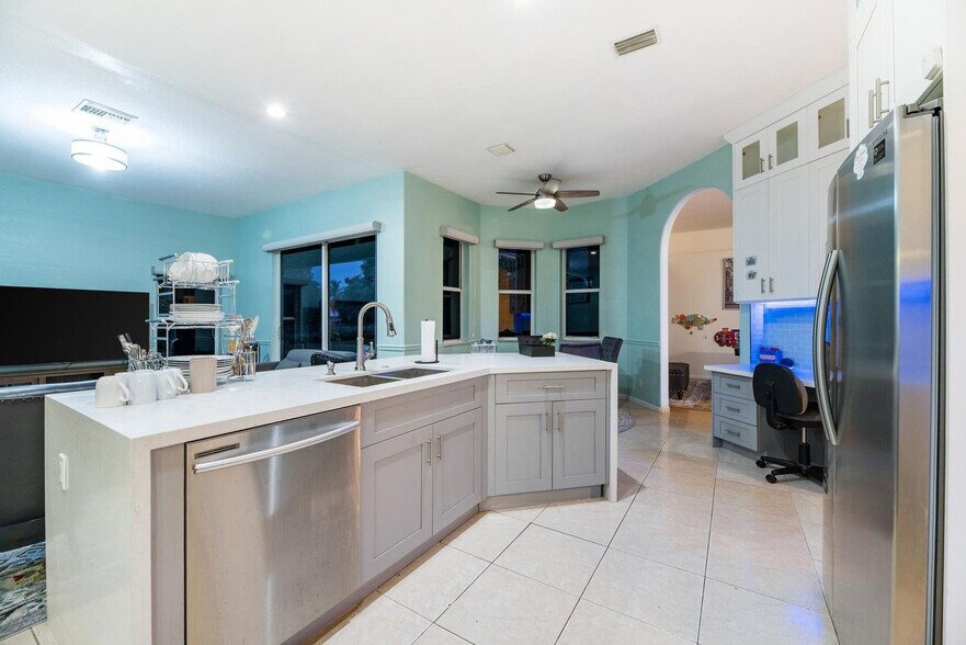 Building Photo - 12855 87th St N