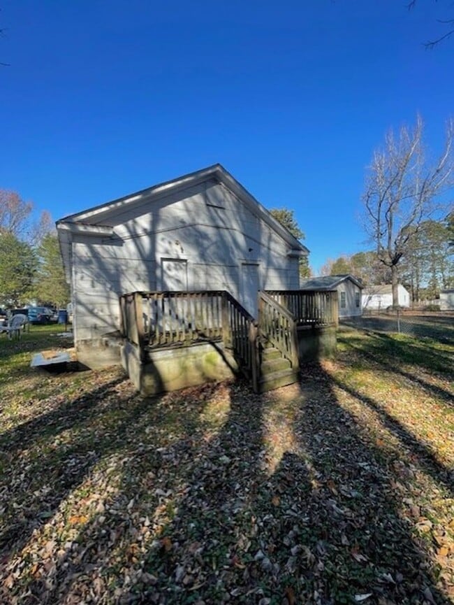 Building Photo - 409 B Birch St