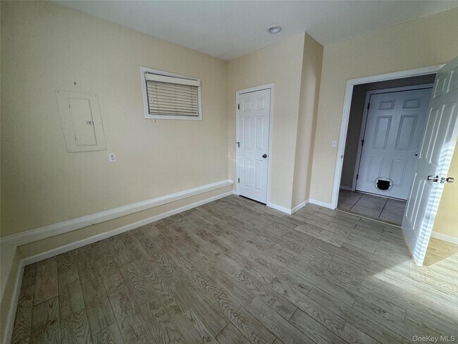 Building Photo - 25 Gardners Ln