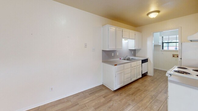 Building Photo - 802 Hackberry St