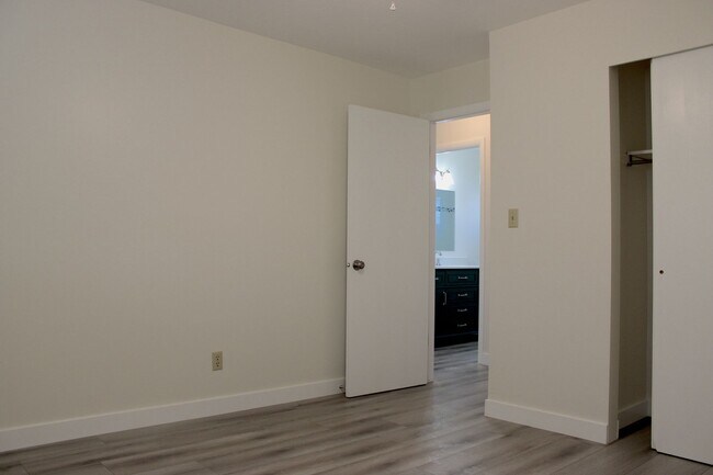 Building Photo - Newly Renovated 3 Bedroom, 1 Bath Duplex – in Lehi!