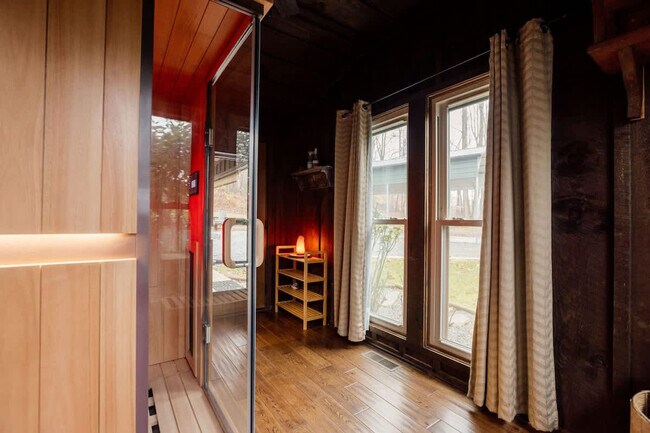 Building Photo - 521 Baywood Dr