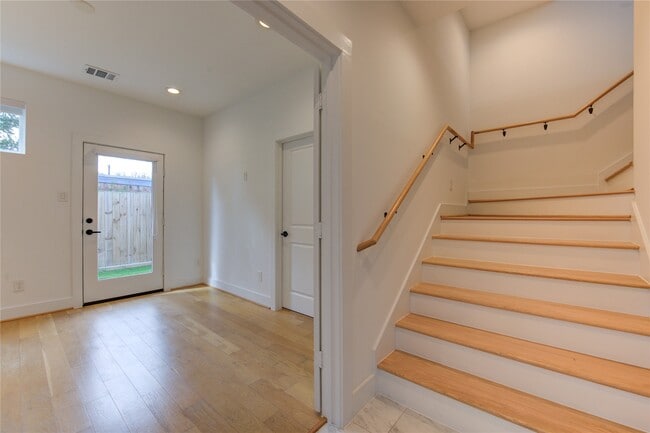 Building Photo - 10926 Fire Creek Dr