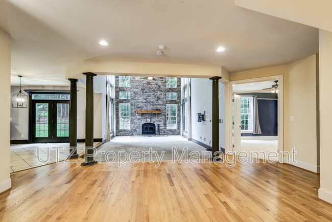 Building Photo - 3230 Sidetracked Dr