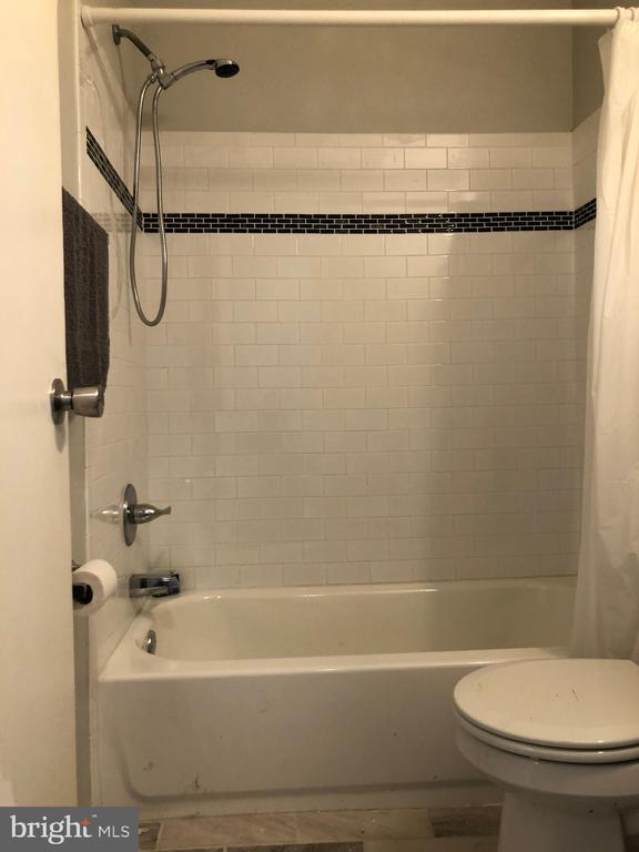 Building Photo - 8726 Marsden St