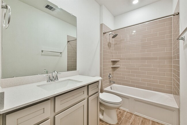 Building Photo - 678 Royal Arch Dr