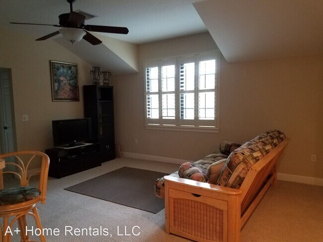 Building Photo - 2 br, 2 bath House - 1423 Stickley Avenue ...