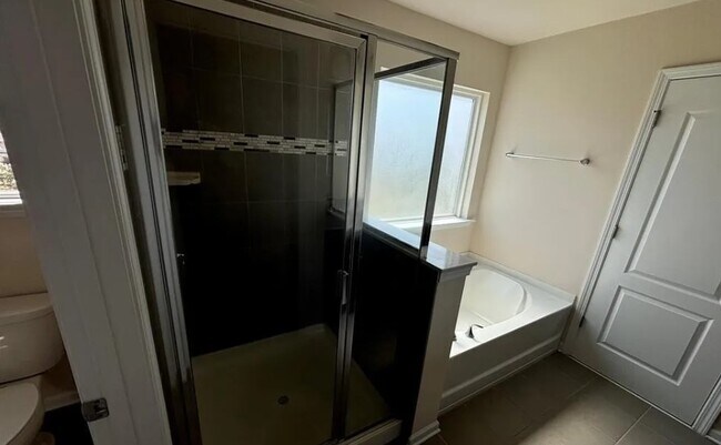 Building Photo - 1734 Trentwood Dr