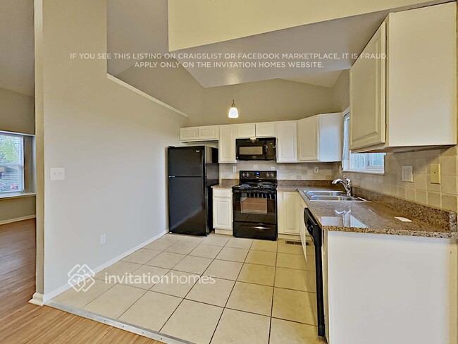 Building Photo - 4610 E 105th Dr