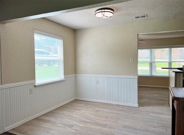 Building Photo - 508 Trail Lake Pl