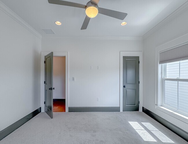 Building Photo - 3026 Gentilly St