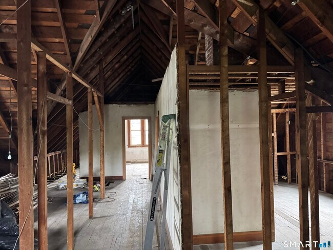 Building Photo - 275 Wakelee Ave