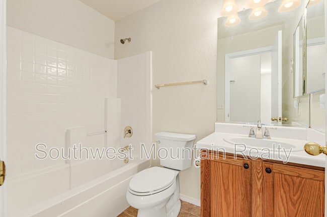 Building Photo - 30196 N Sunray Dr