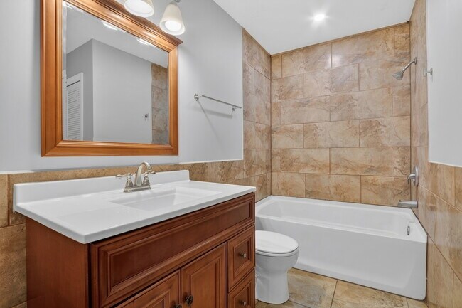 Building Photo - 241 S Highland Dr
