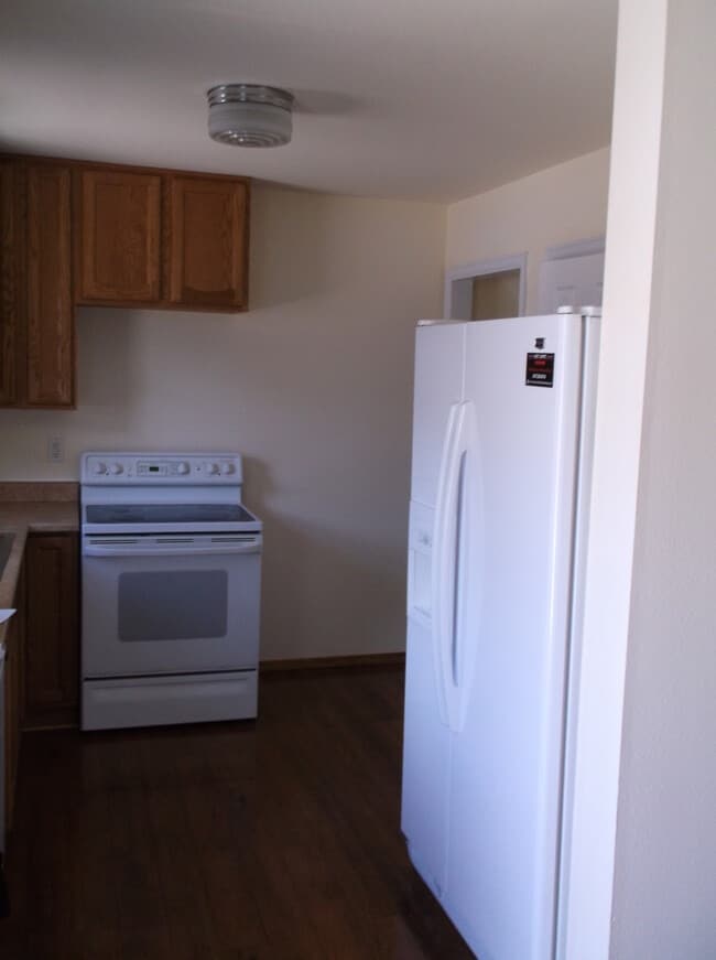 Building Photo - 4412 E 13th St