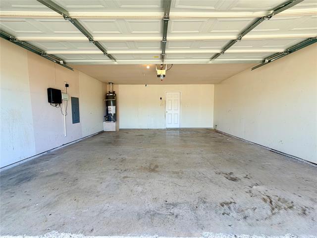 Building Photo - 2200 Lookout Ln