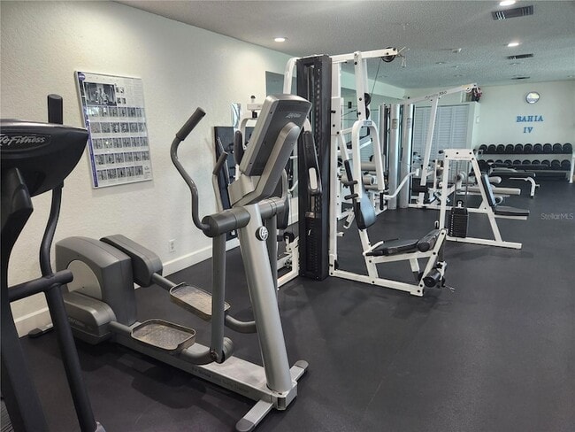 Building Photo - 6287 Bahia Del Mar Cir N