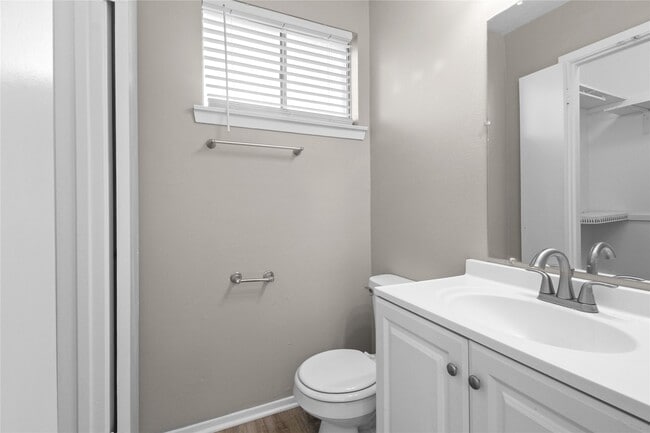 Building Photo - 15423 Campden Hill Rd