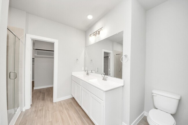 Building Photo - 21650 Wave Holw Dr