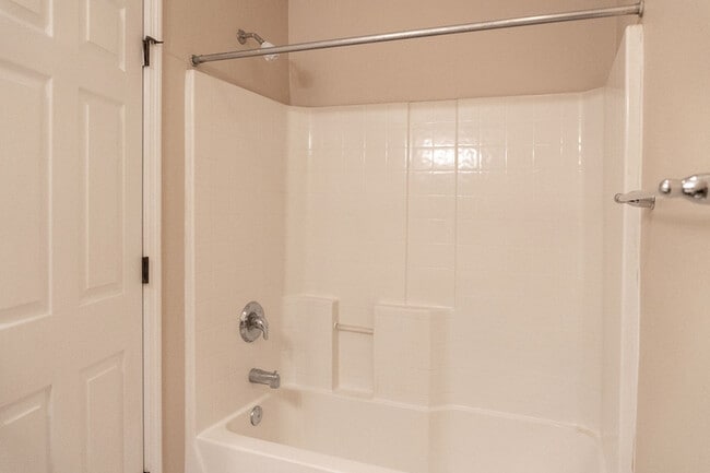 Building Photo - 2295 Del Carmel Way